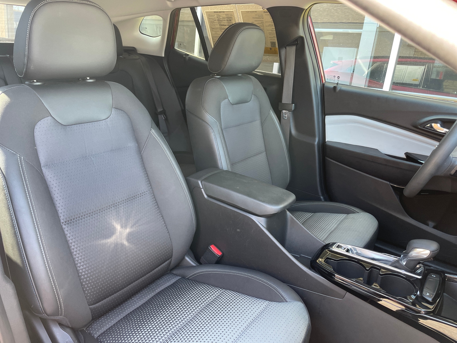 Thumbnail: 2025 Chevrolet Trax - 2