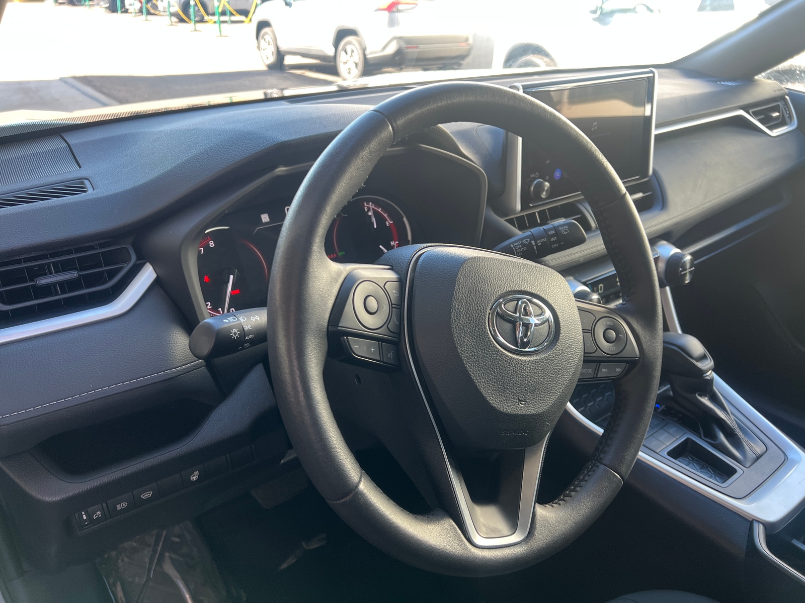 Thumbnail: 2025 Toyota RAV4 - 5