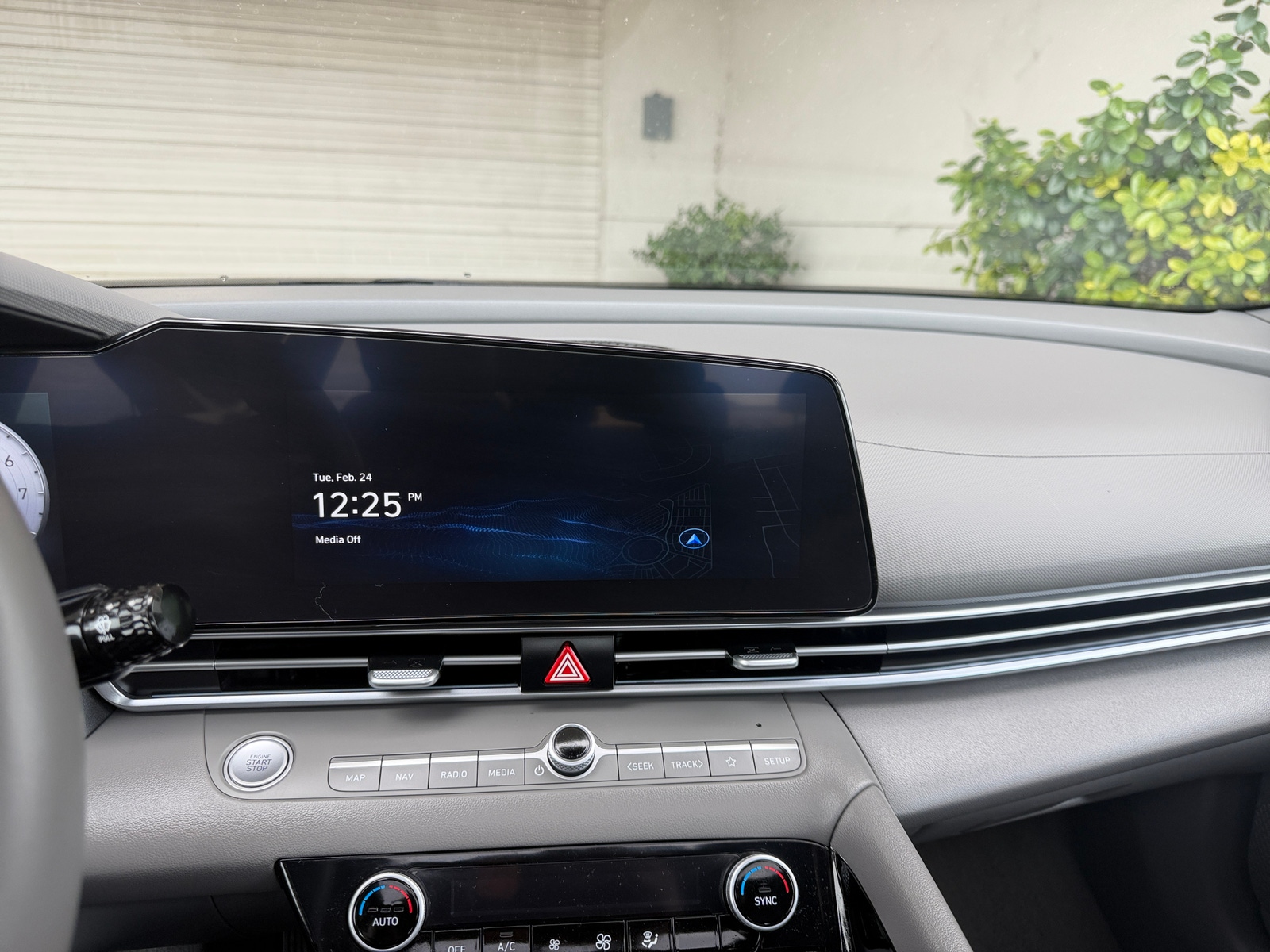 Thumbnail: 2025 Hyundai Elantra - 4