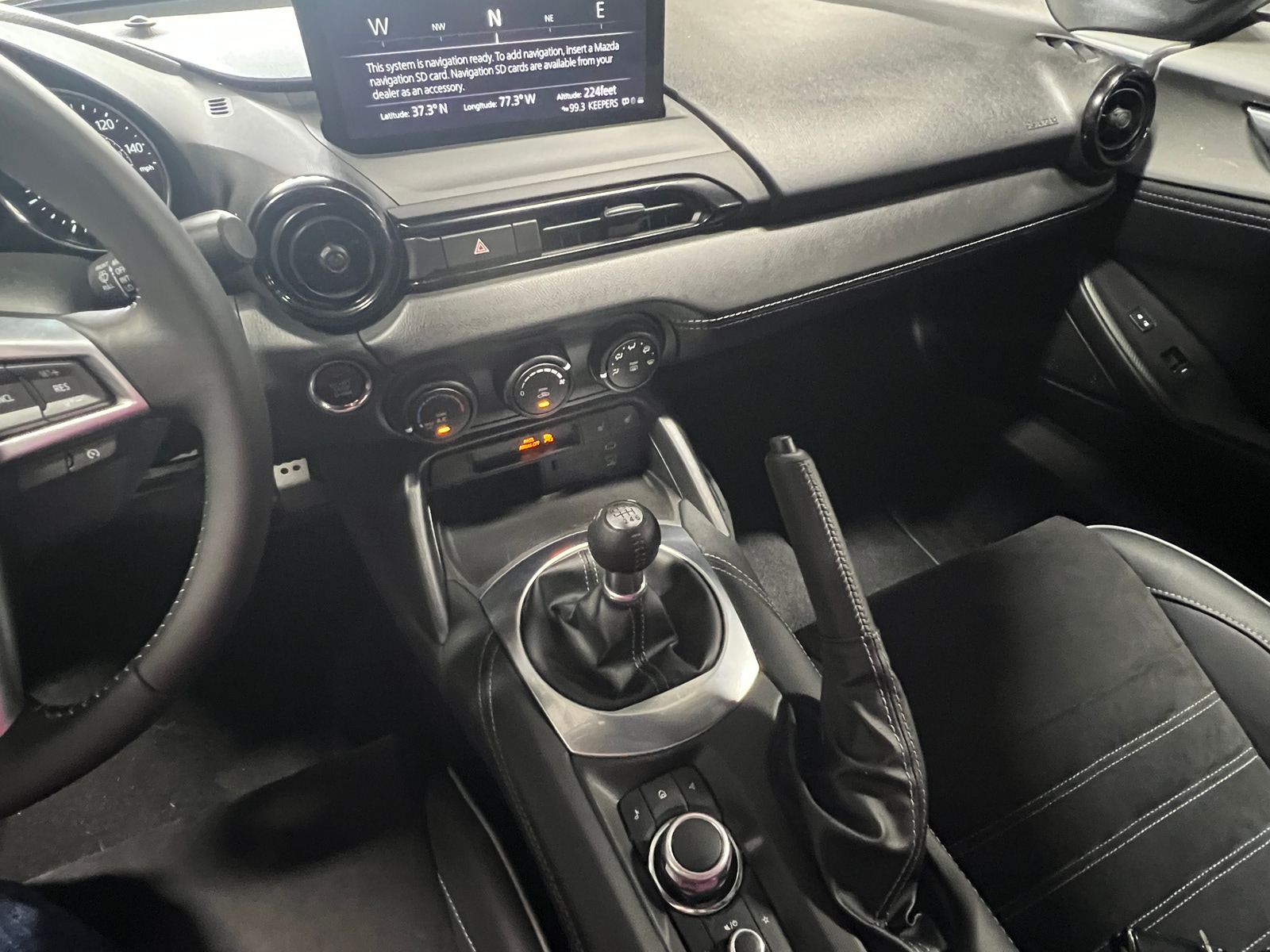 Thumbnail: 2024 Mazda MX-5 Miata - 4