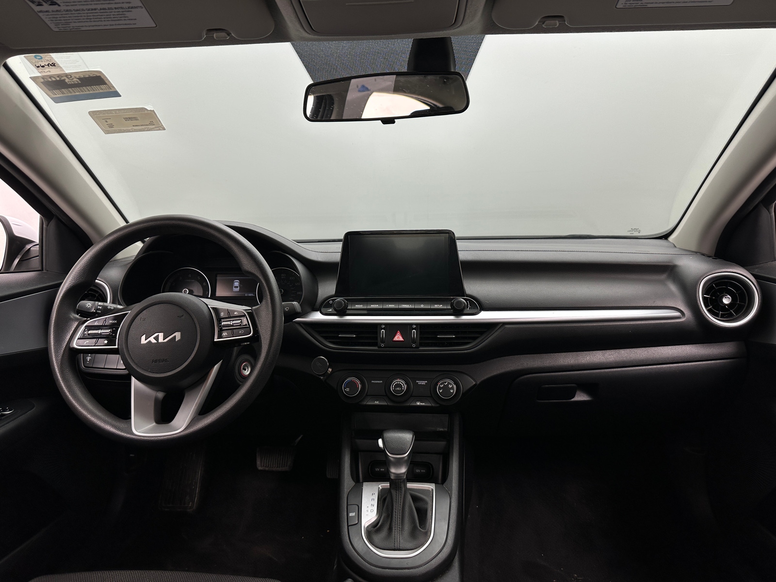 Thumbnail: 2022 Kia Forte - 3