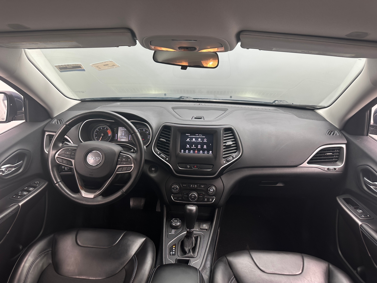 Thumbnail: 2019 Jeep Cherokee - 3