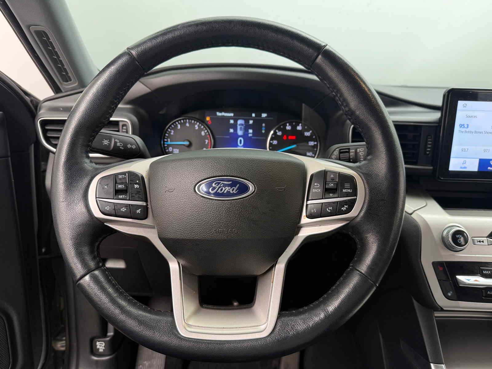 Thumbnail: 2022 Ford Explorer - 4