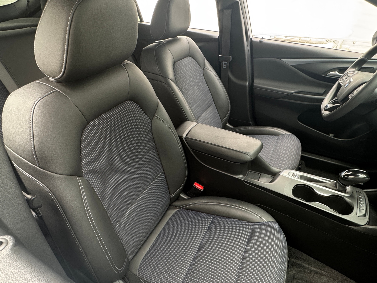 Thumbnail: 2025 Buick Envista - 2