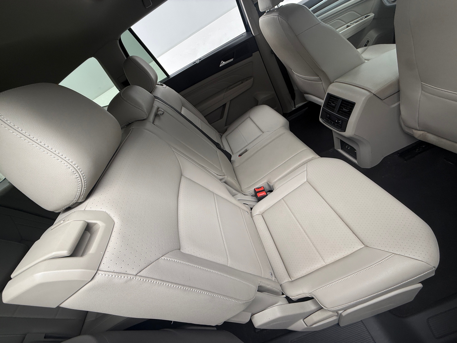 Thumbnail: 2021 Volkswagen Atlas - 5