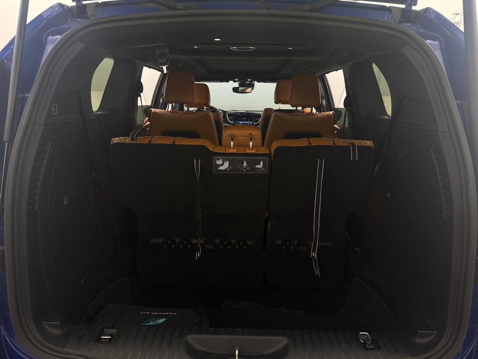 Thumbnail: 2021 Chrysler Pacifica - 6