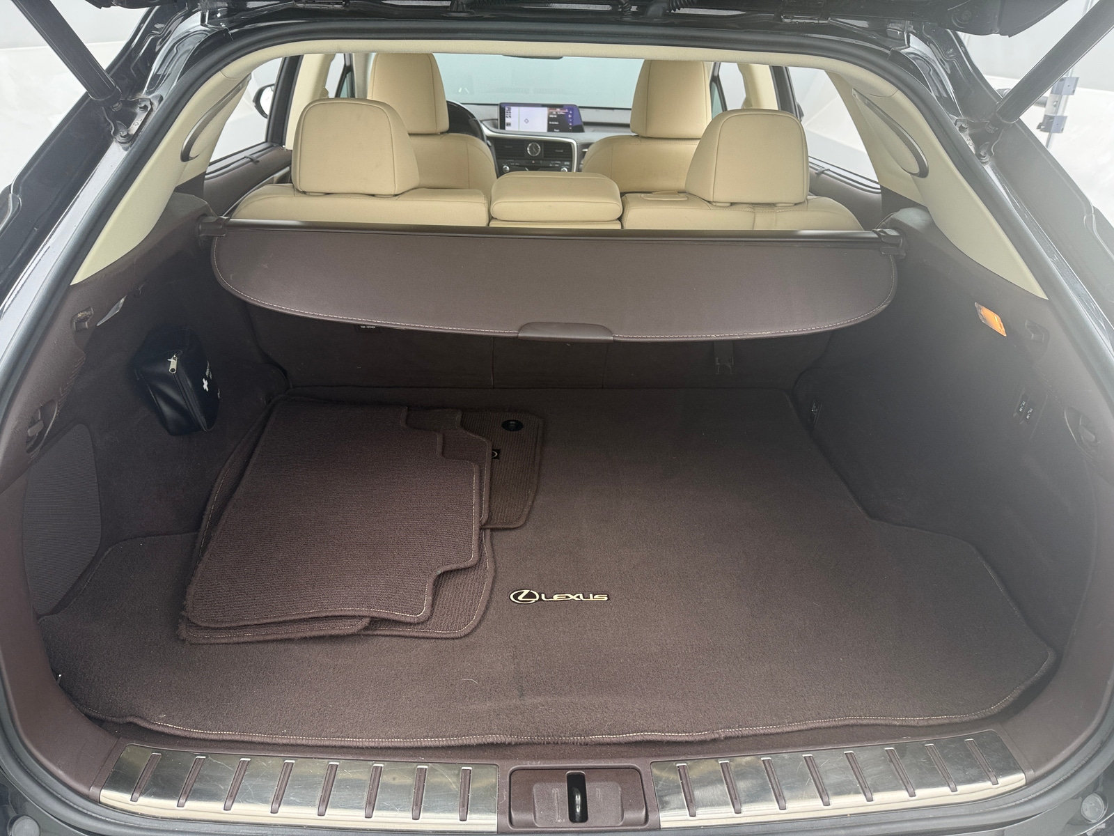 Thumbnail: 2016 Lexus RX - 6