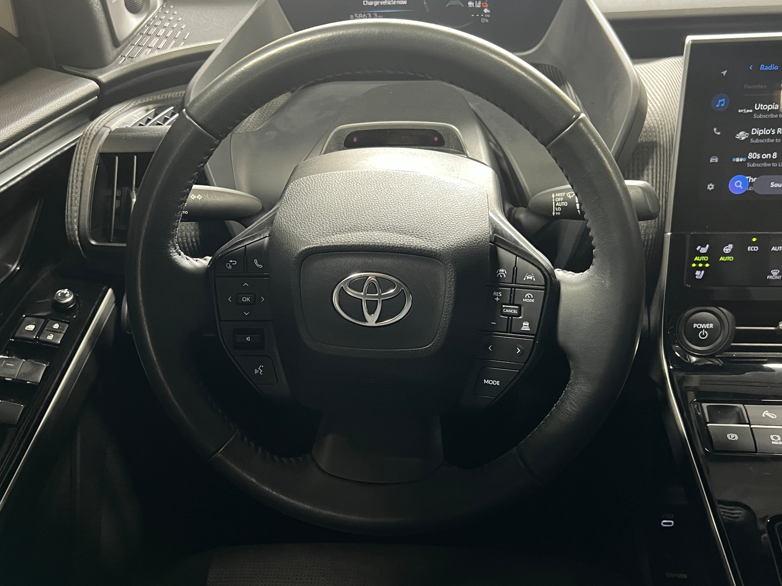 Thumbnail: 2024 Toyota bZ4X - 4