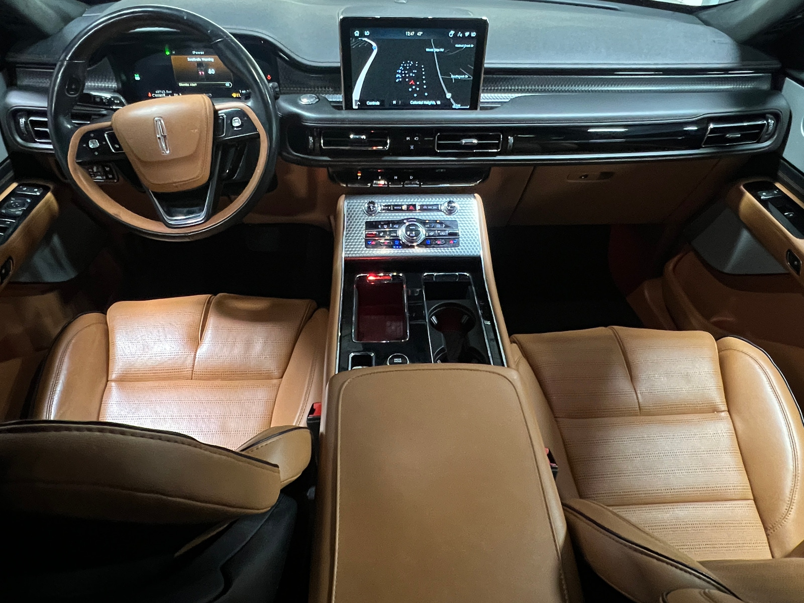 Thumbnail: 2023 Lincoln Aviator - 2