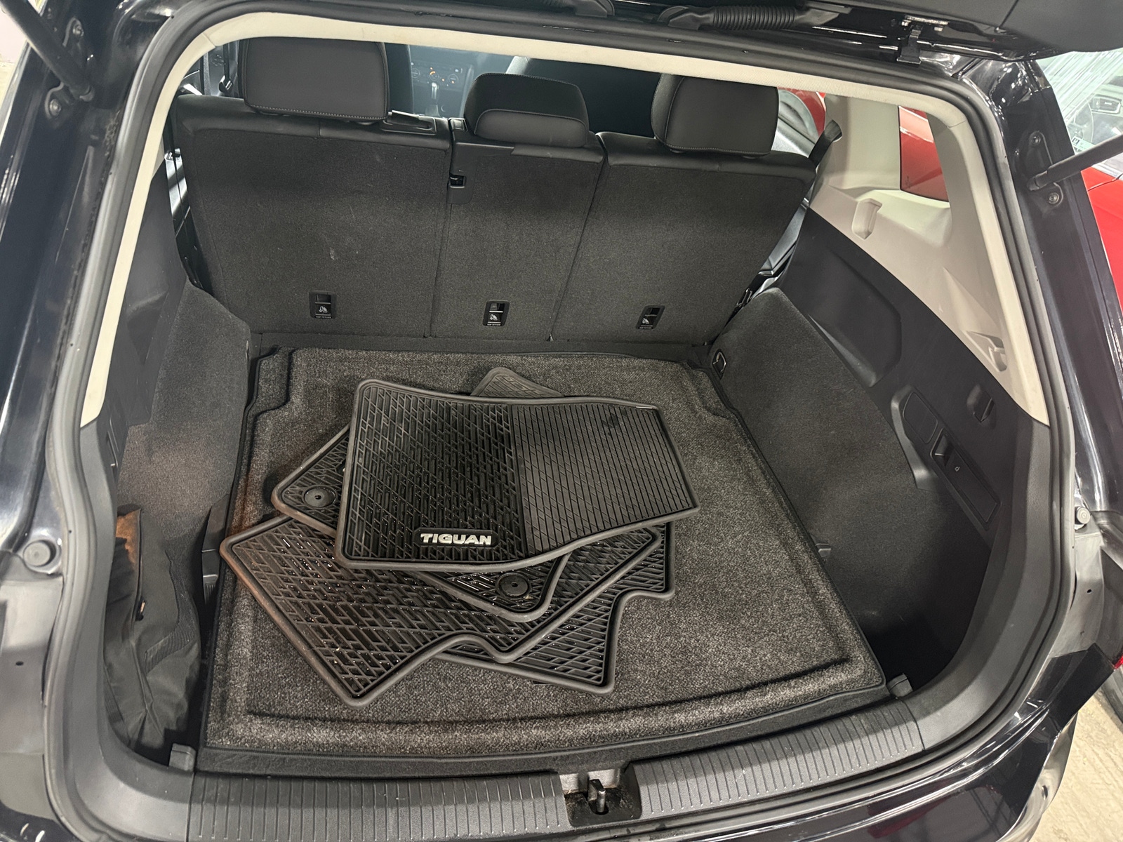 Thumbnail: 2020 Volkswagen Tiguan - 6