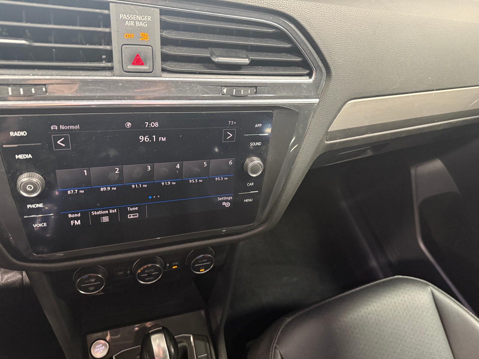 Thumbnail: 2020 Volkswagen Tiguan - 3