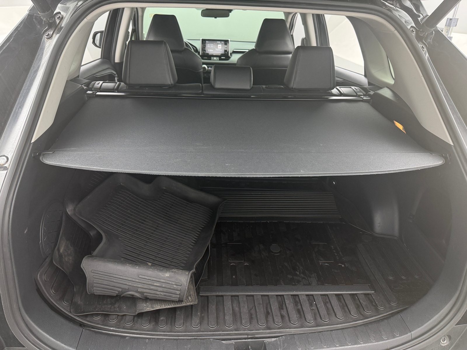 Thumbnail: 2020 Toyota RAV4 - 6