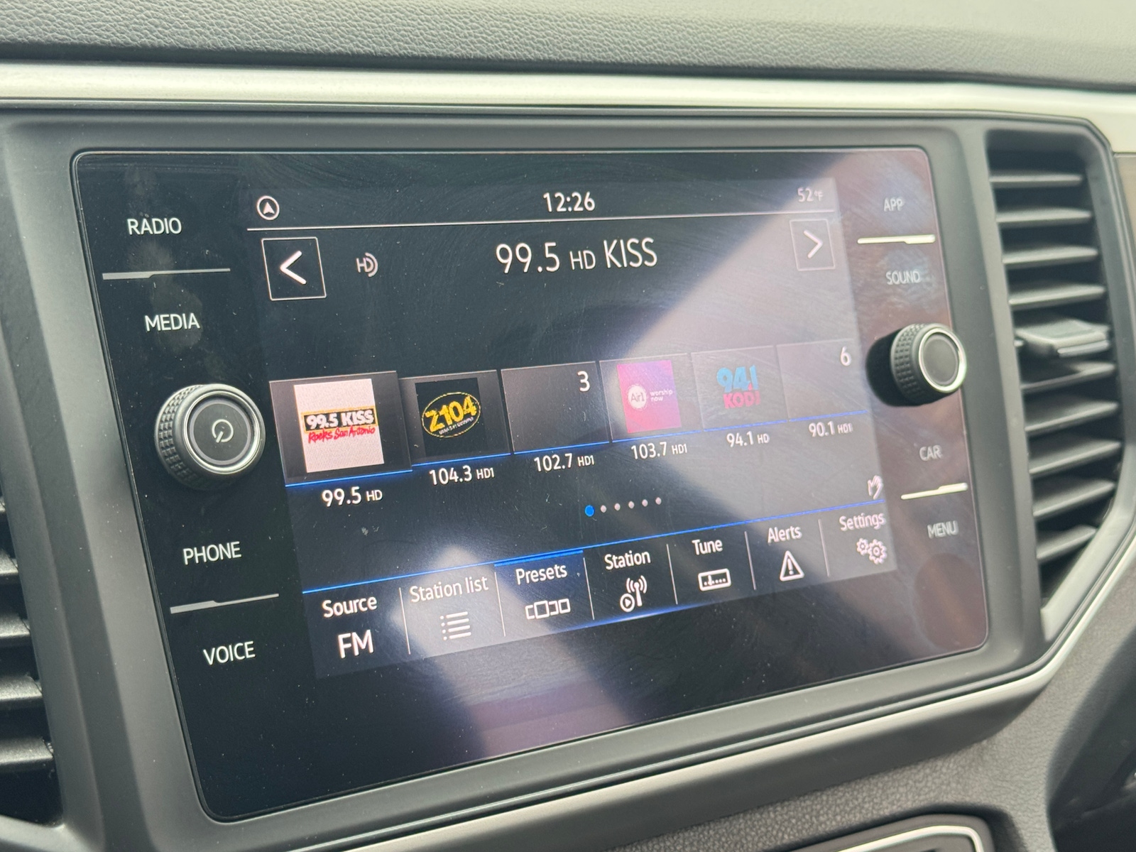 Thumbnail: 2021 Volkswagen Atlas - 3