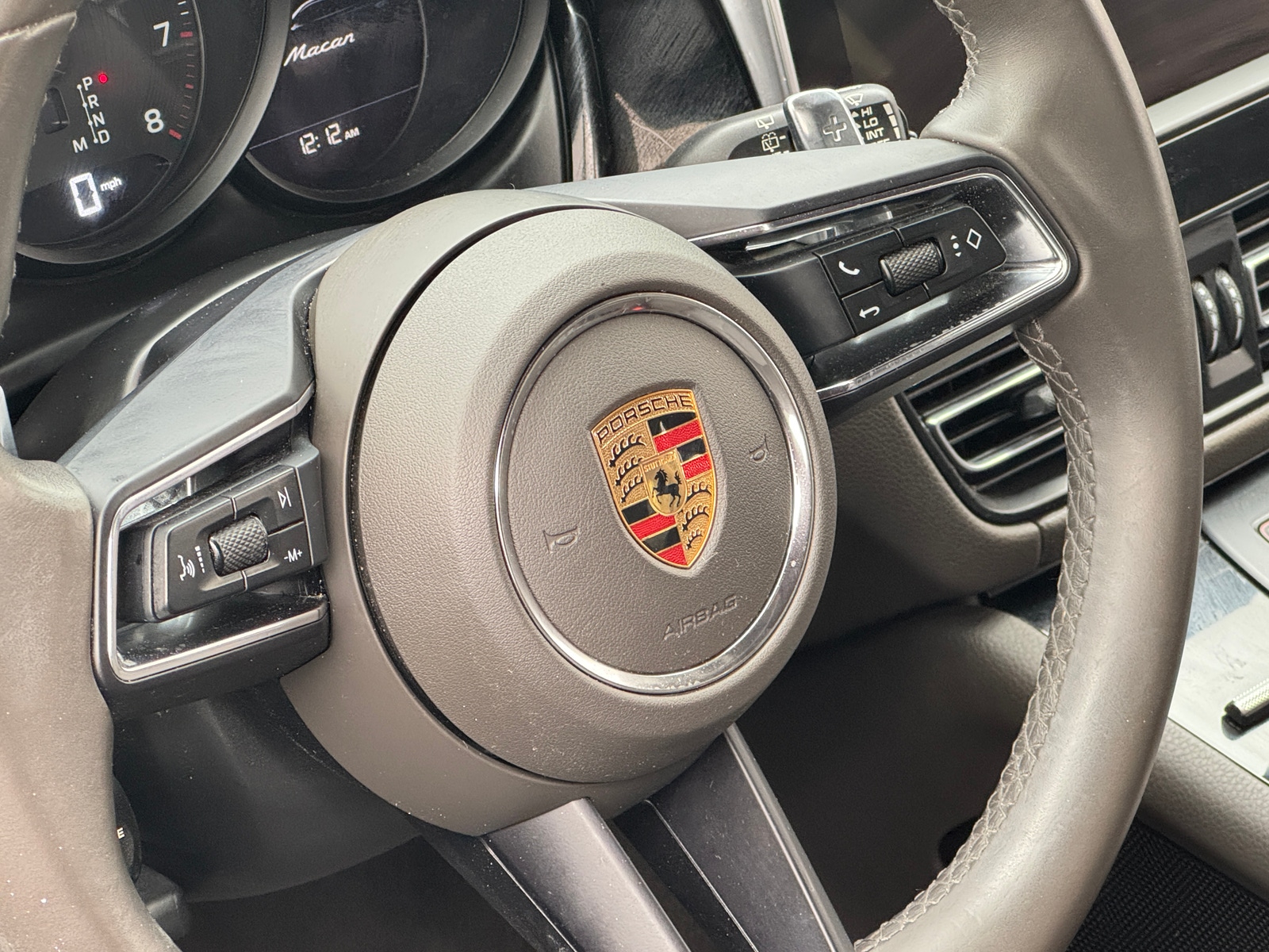 Thumbnail: 2023 Porsche Macan - 4