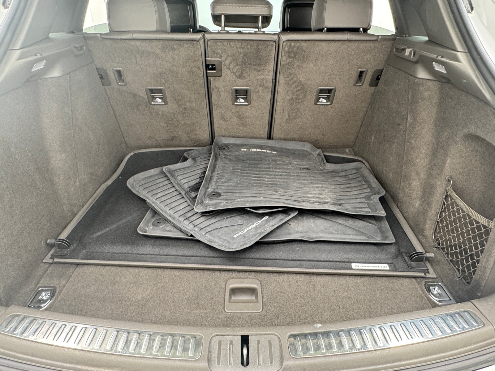 Thumbnail: 2023 Porsche Macan - 6