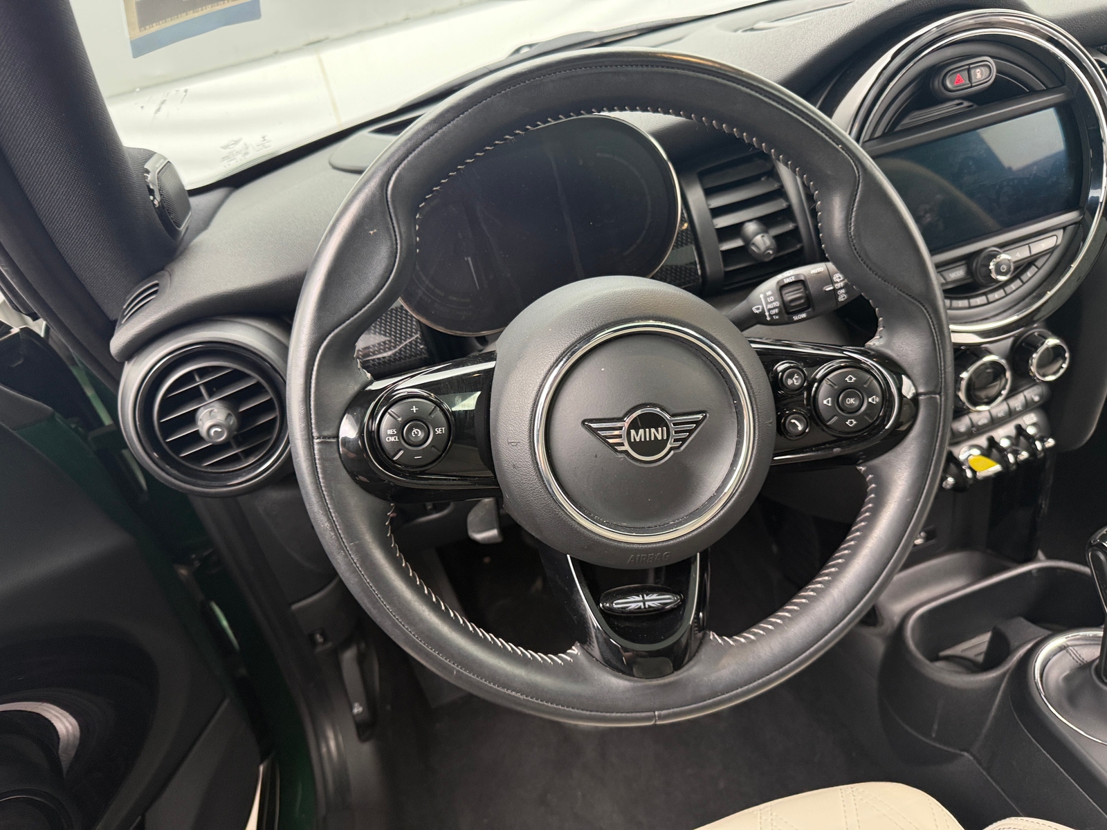 Thumbnail: 2021 MINI Cooper Hardtop - 4