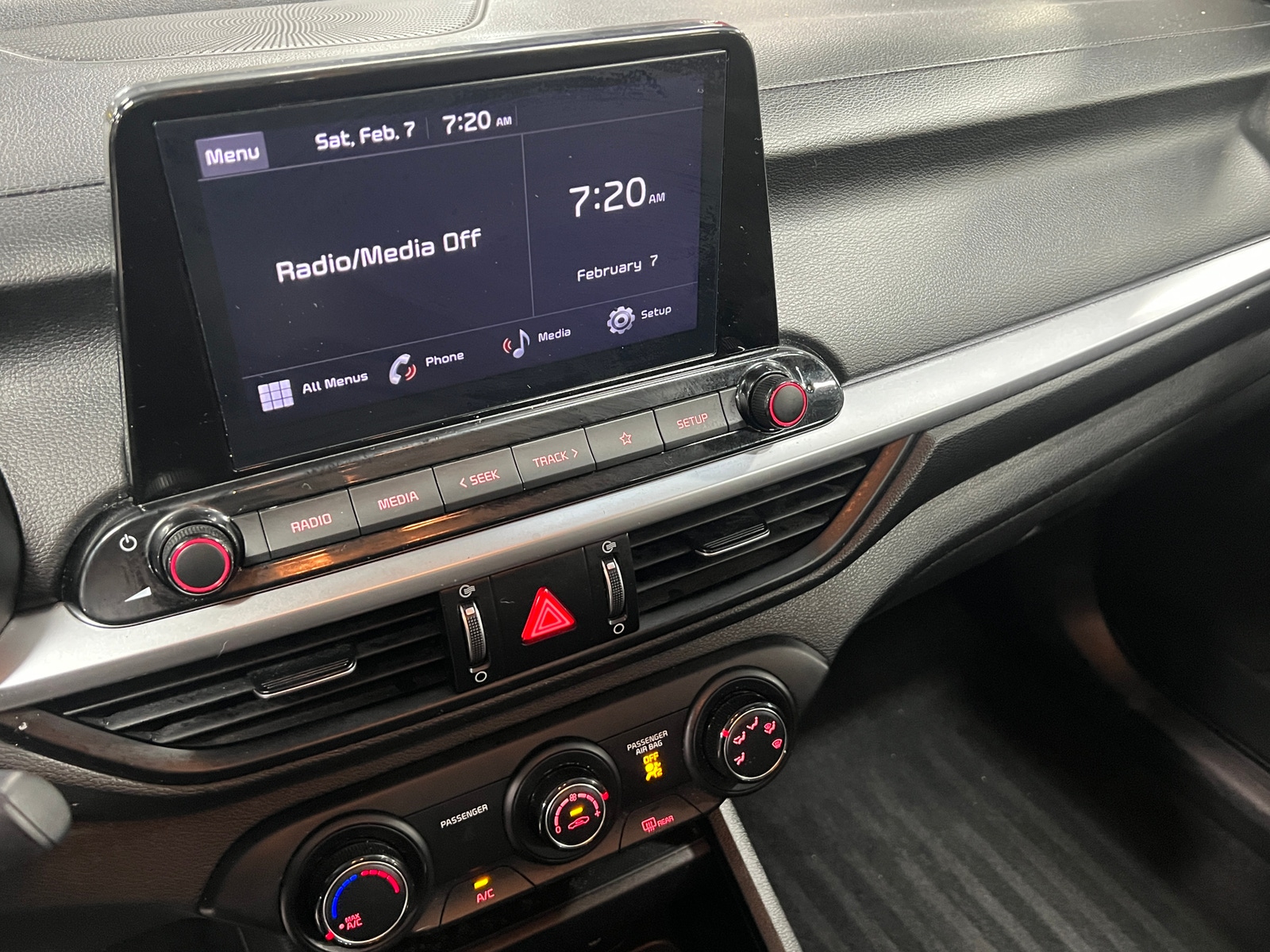 Thumbnail: 2024 Kia Forte - 4