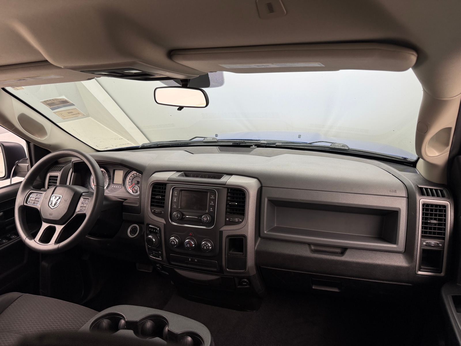 Thumbnail: 2019 RAM 1500 Classic - 3