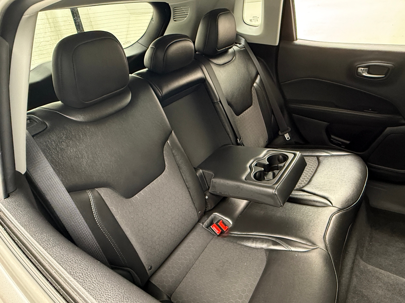 Thumbnail: 2018 Jeep Compass - 6