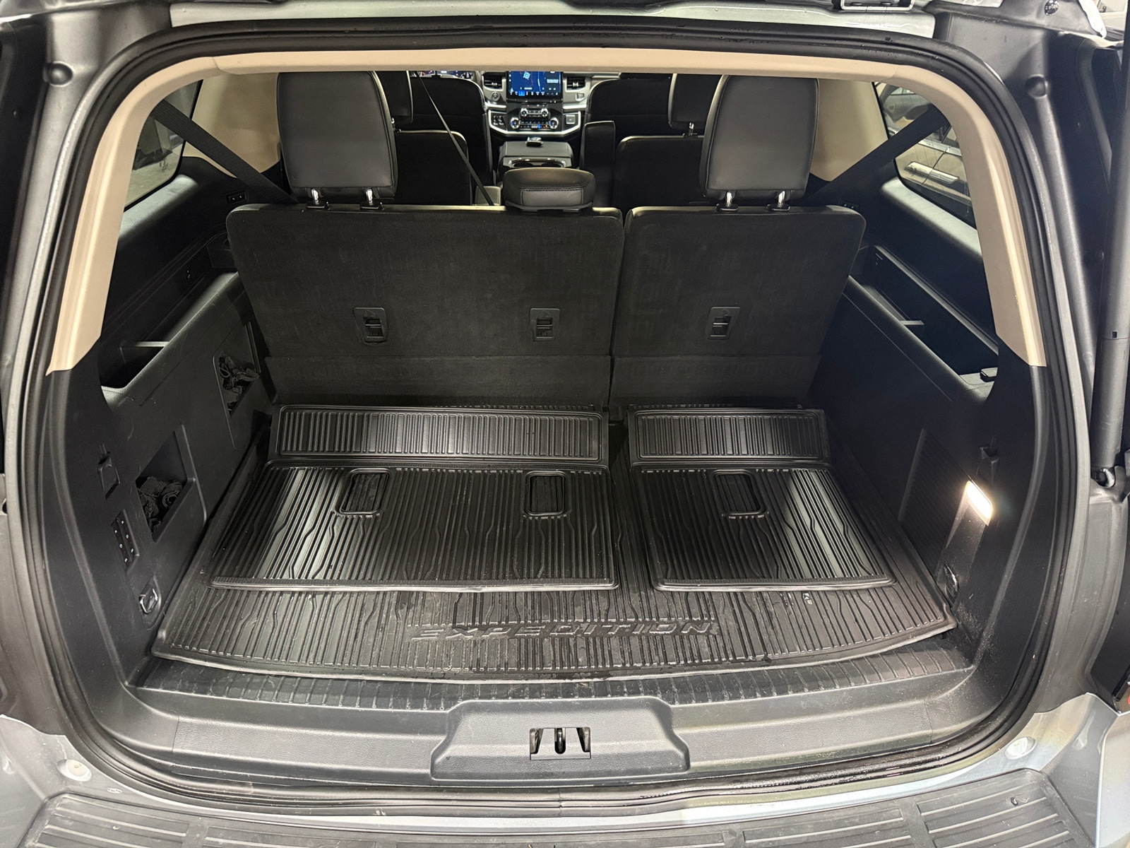 Thumbnail: 2022 Ford Expedition MAX - 7