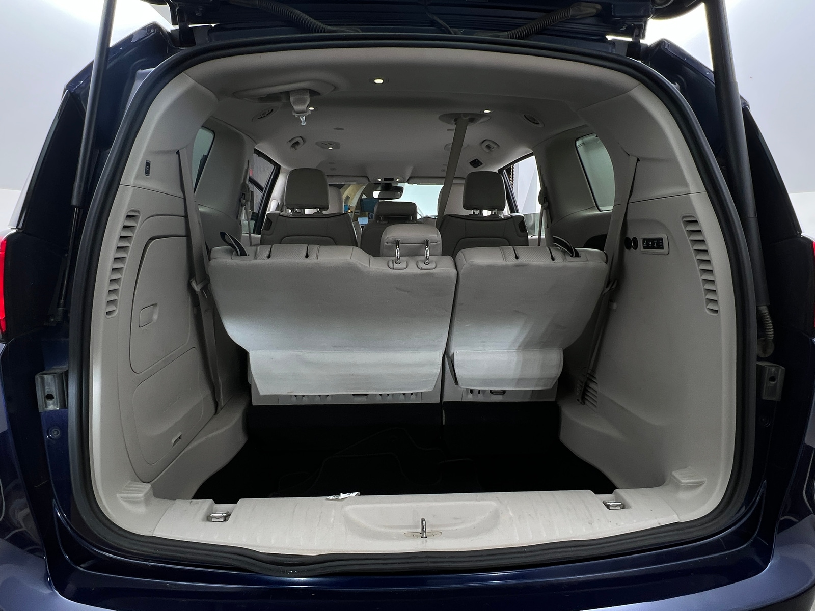 Thumbnail: 2019 Chrysler Pacifica - 6