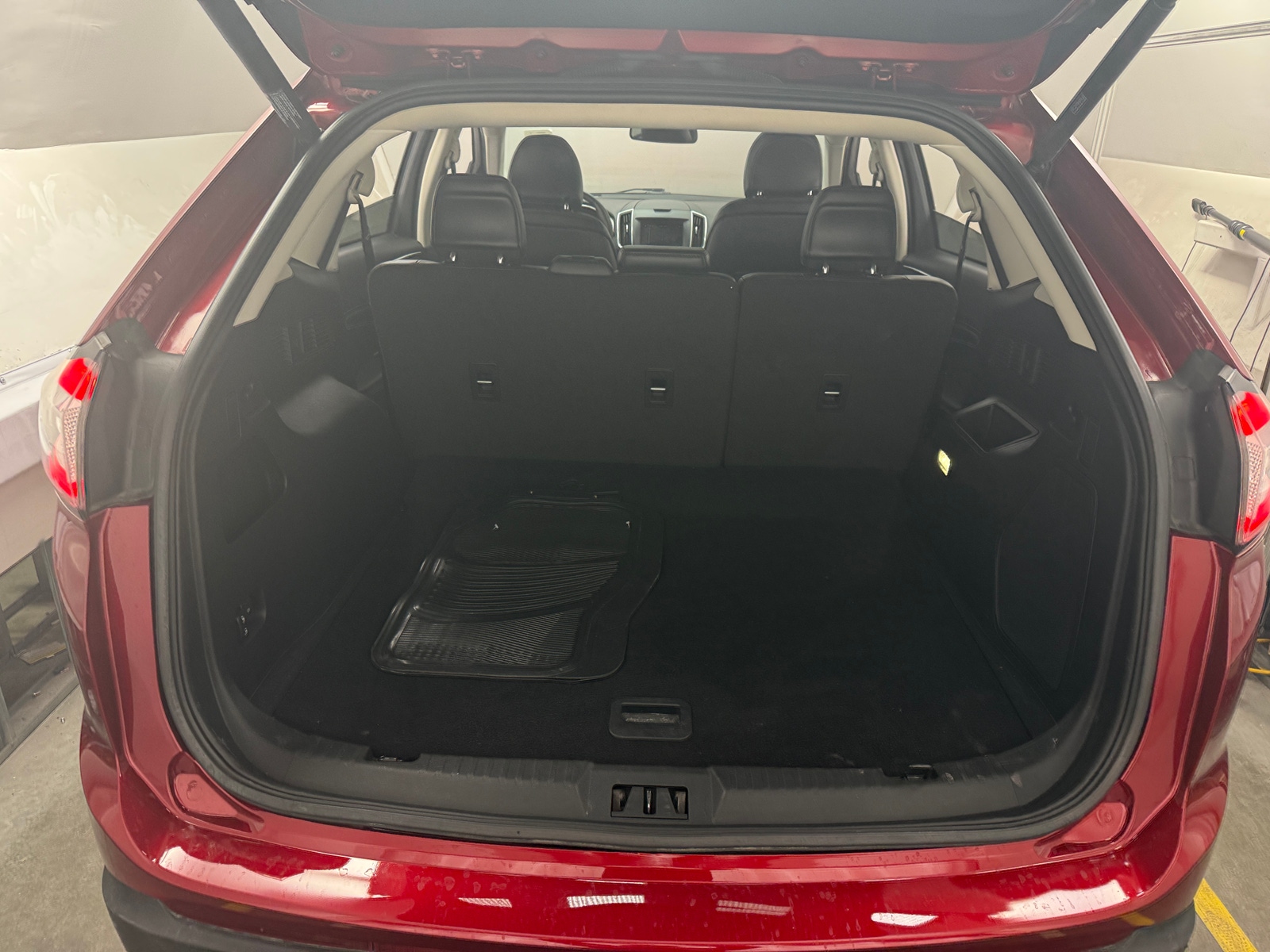 Thumbnail: 2017 Ford Edge - 6