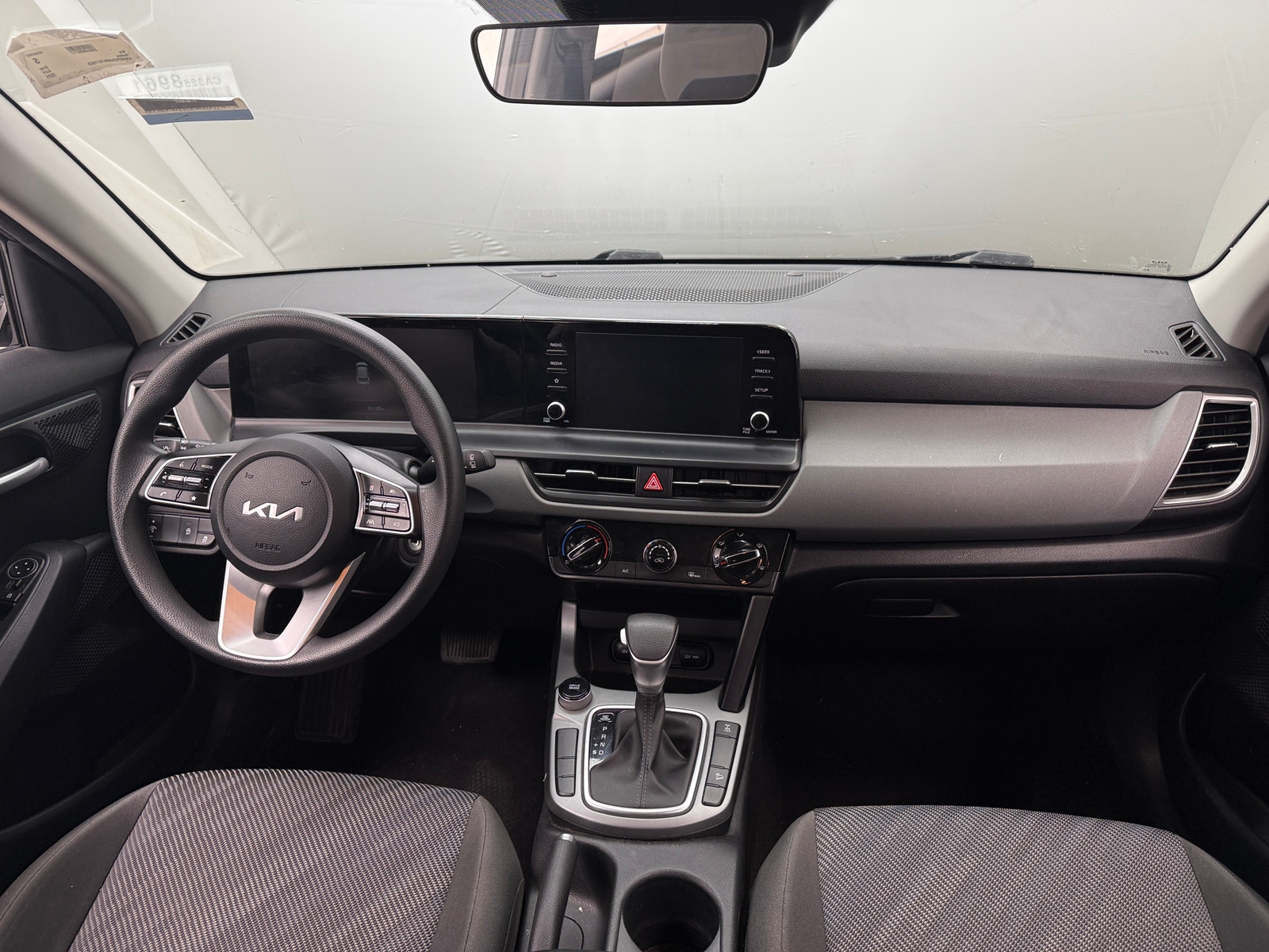 Thumbnail: 2024 Kia Seltos - 3