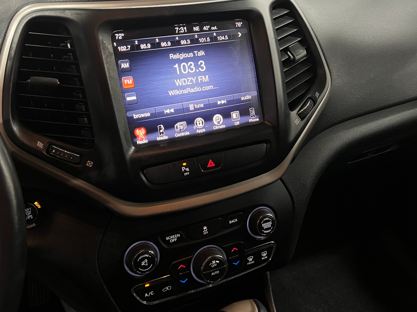 Thumbnail: 2016 Jeep Cherokee - 4