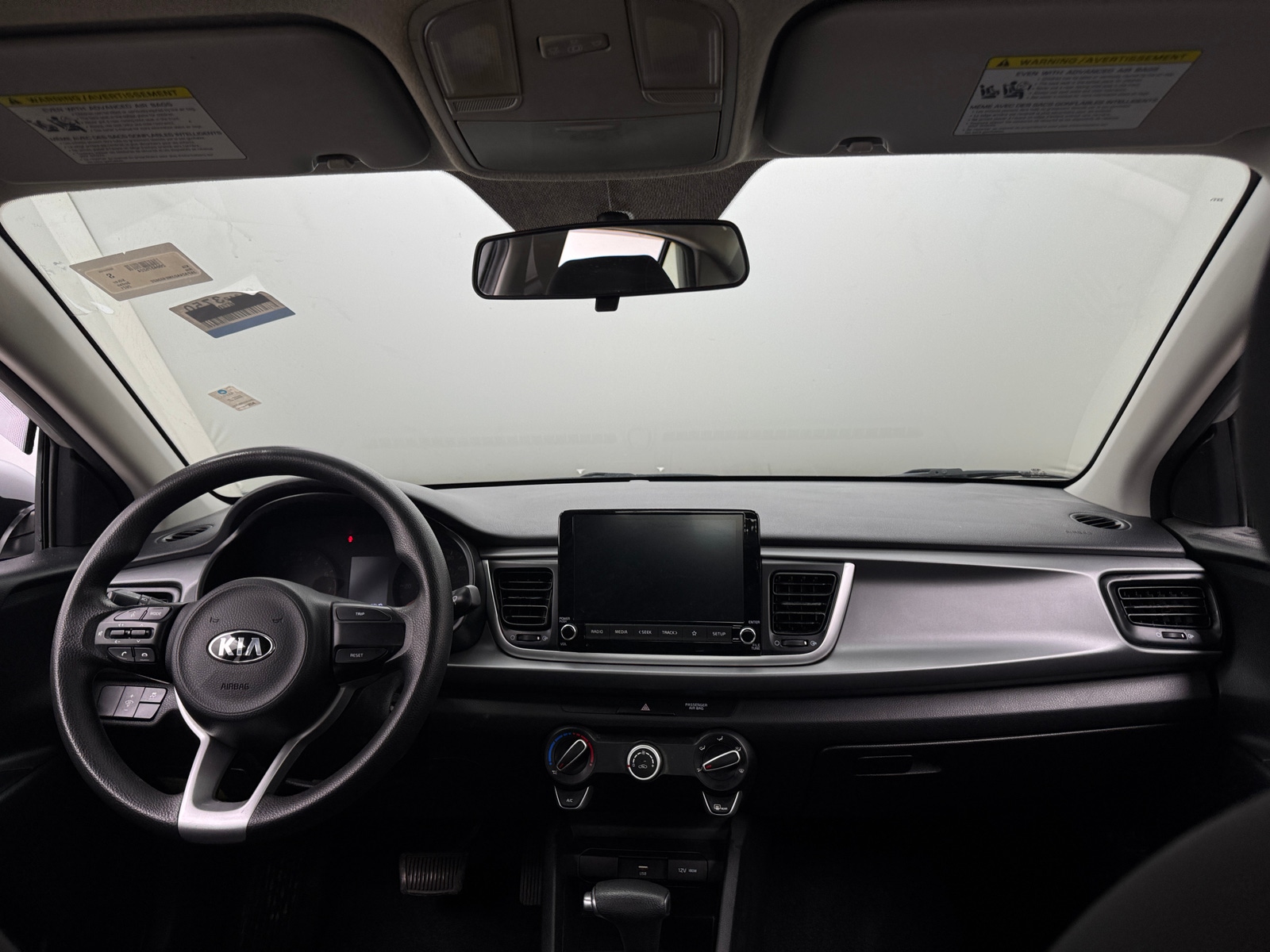 Thumbnail: 2021 Kia Rio - 3