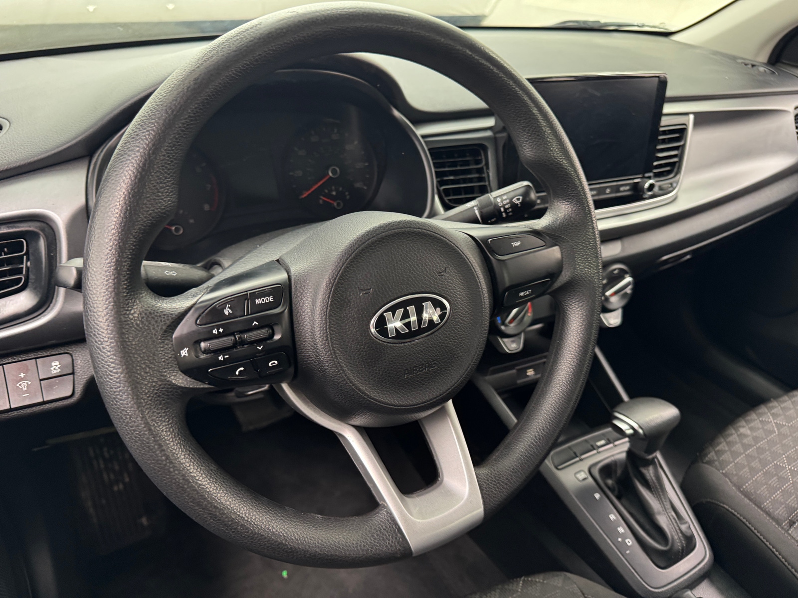 Thumbnail: 2021 Kia Rio - 5