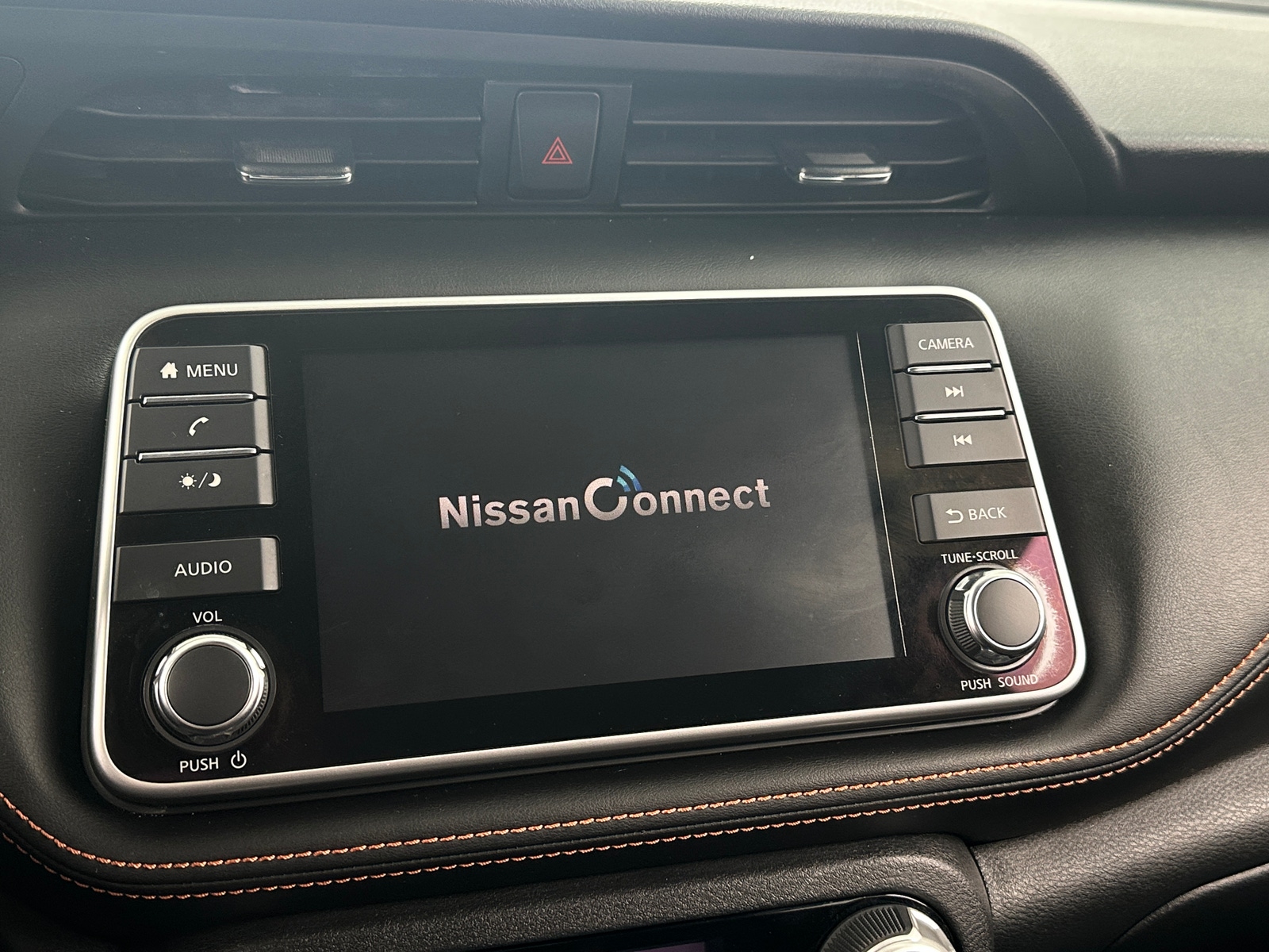 Thumbnail: 2020 Nissan Kicks - 4