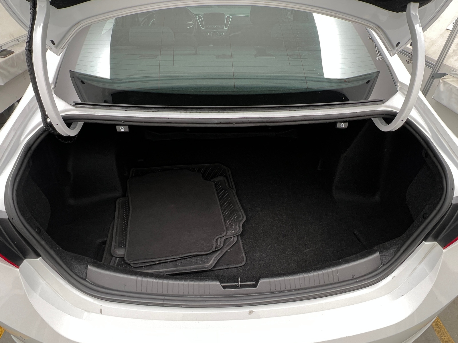 Thumbnail: 2024 Chevrolet Malibu - 7