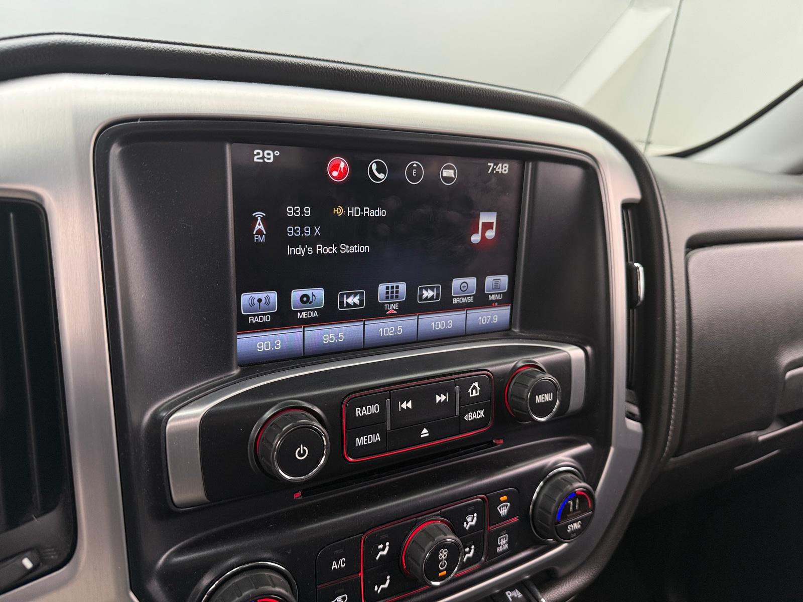 Thumbnail: 2016 GMC Sierra 1500 - 4