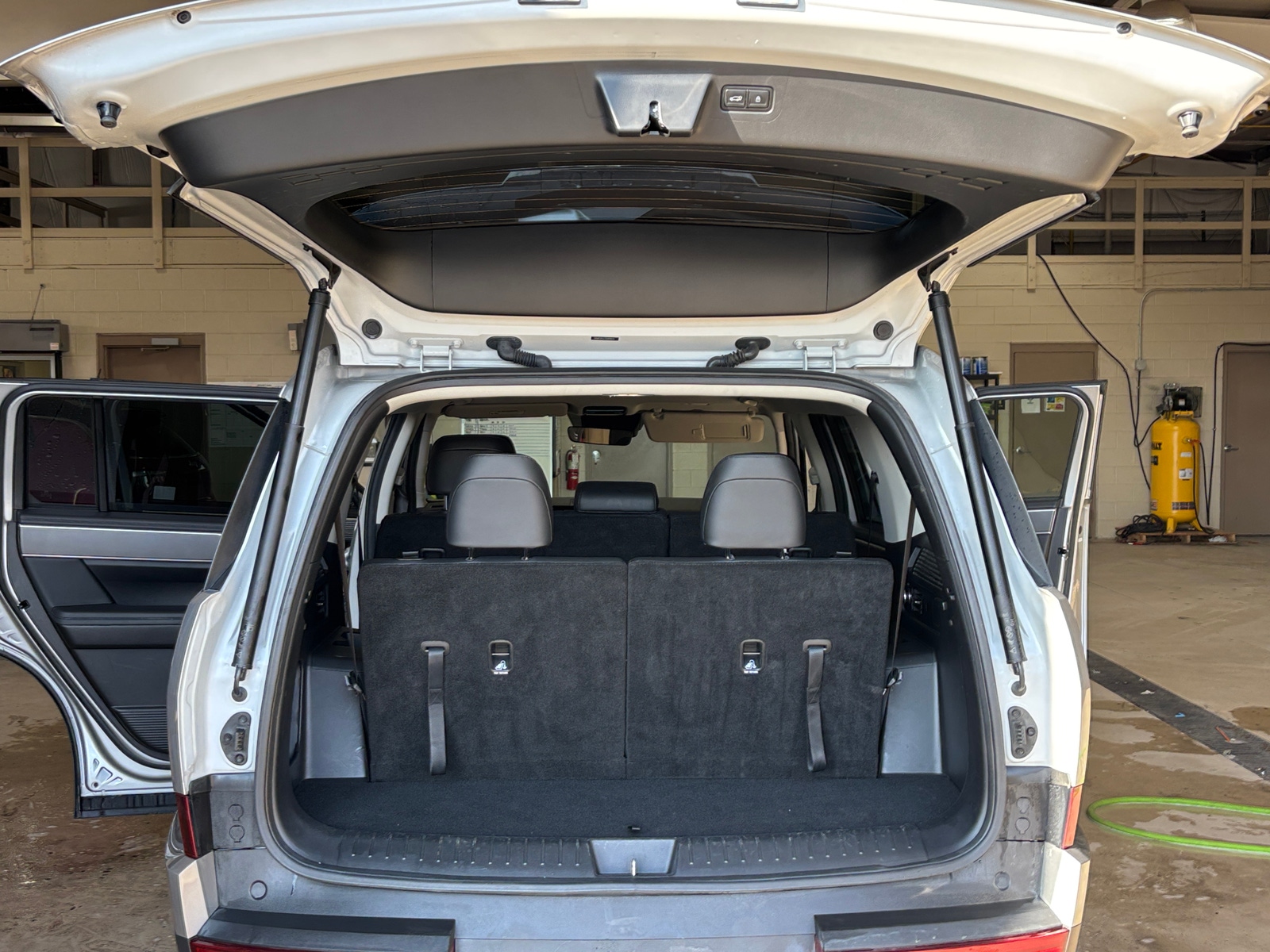 Thumbnail: 2025 Hyundai Santa Fe - 7