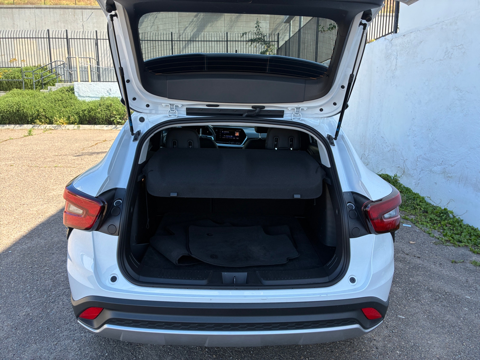 Thumbnail: 2025 Chevrolet Trax - 6