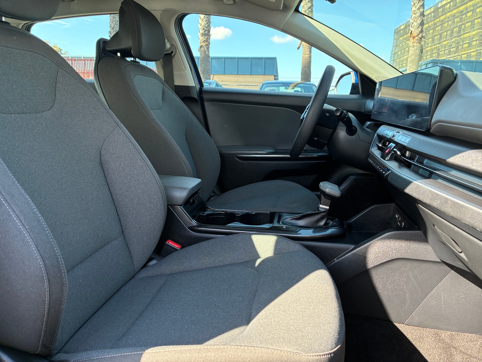 Thumbnail: 2025 Kia K4 - 2