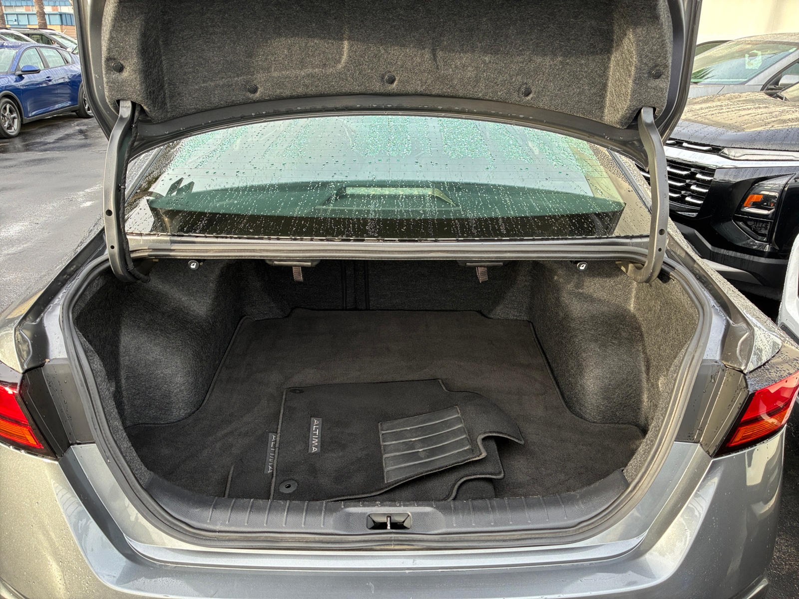 Thumbnail: 2025 Nissan Altima - 6