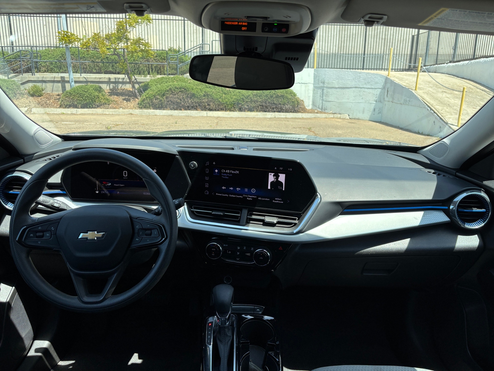 Thumbnail: 2025 Chevrolet Trax - 3