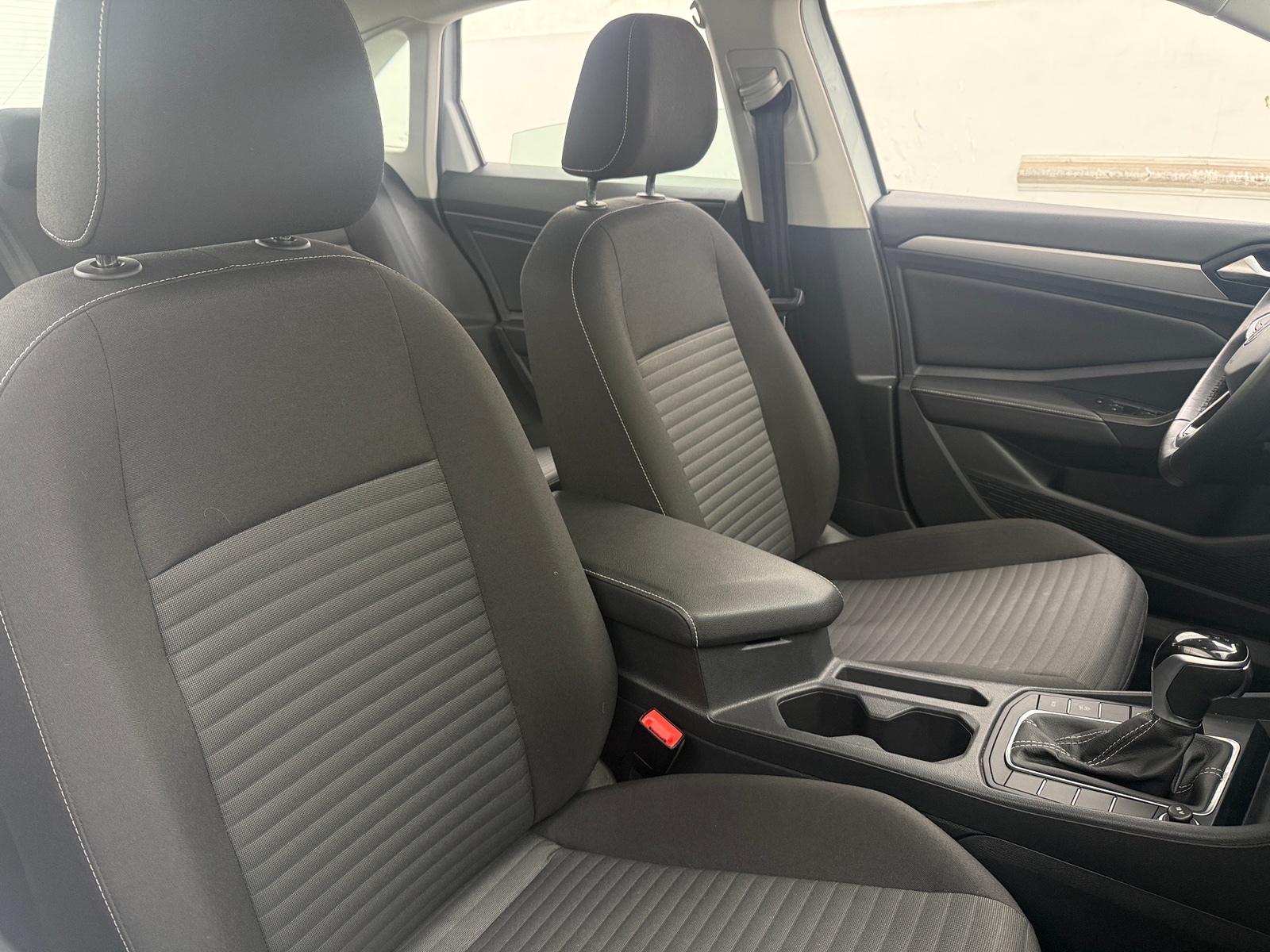 Thumbnail: 2024 Volkswagen Jetta - 2