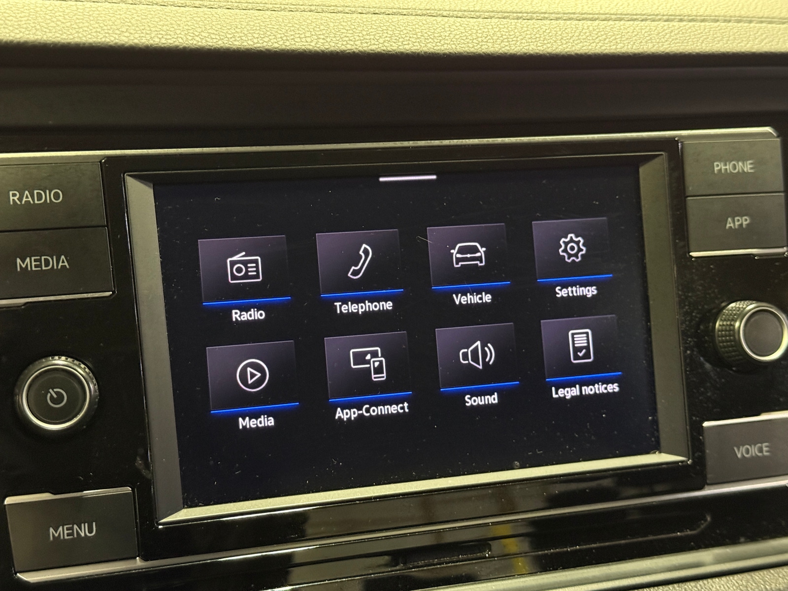 Thumbnail: 2024 Volkswagen Jetta - 4