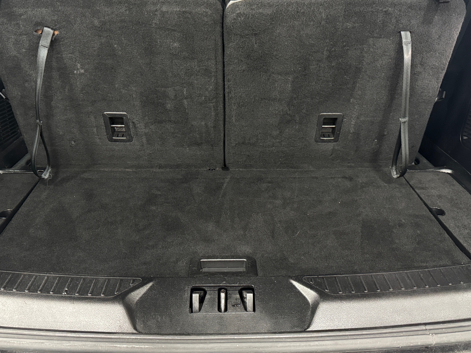 Thumbnail: 2022 Ford Explorer - 7