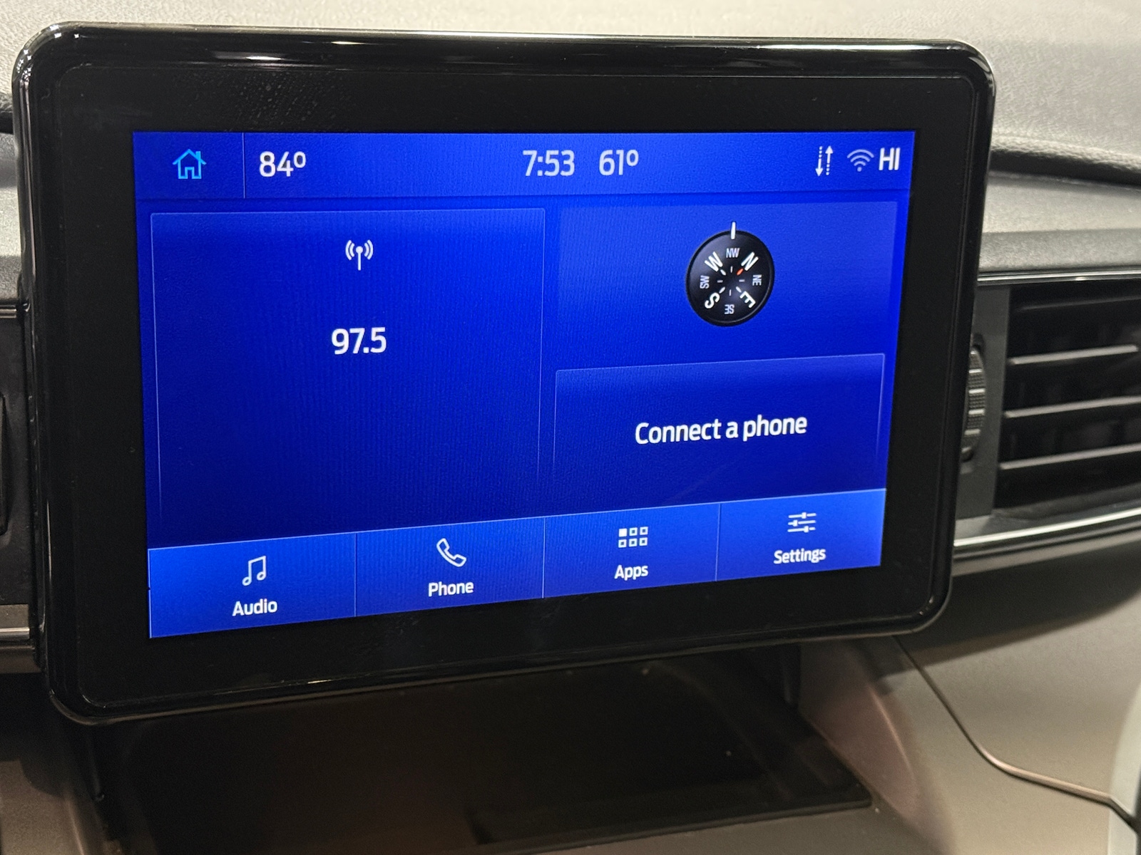 Thumbnail: 2022 Ford Explorer - 4