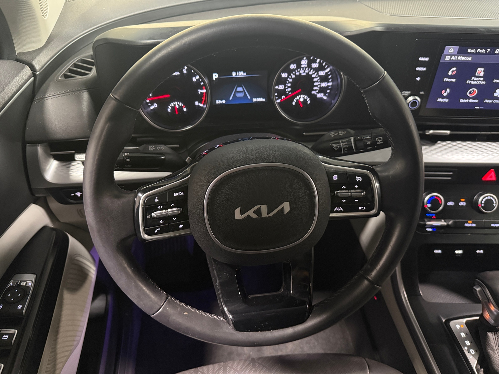 Thumbnail: 2023 Kia Carnival - 5