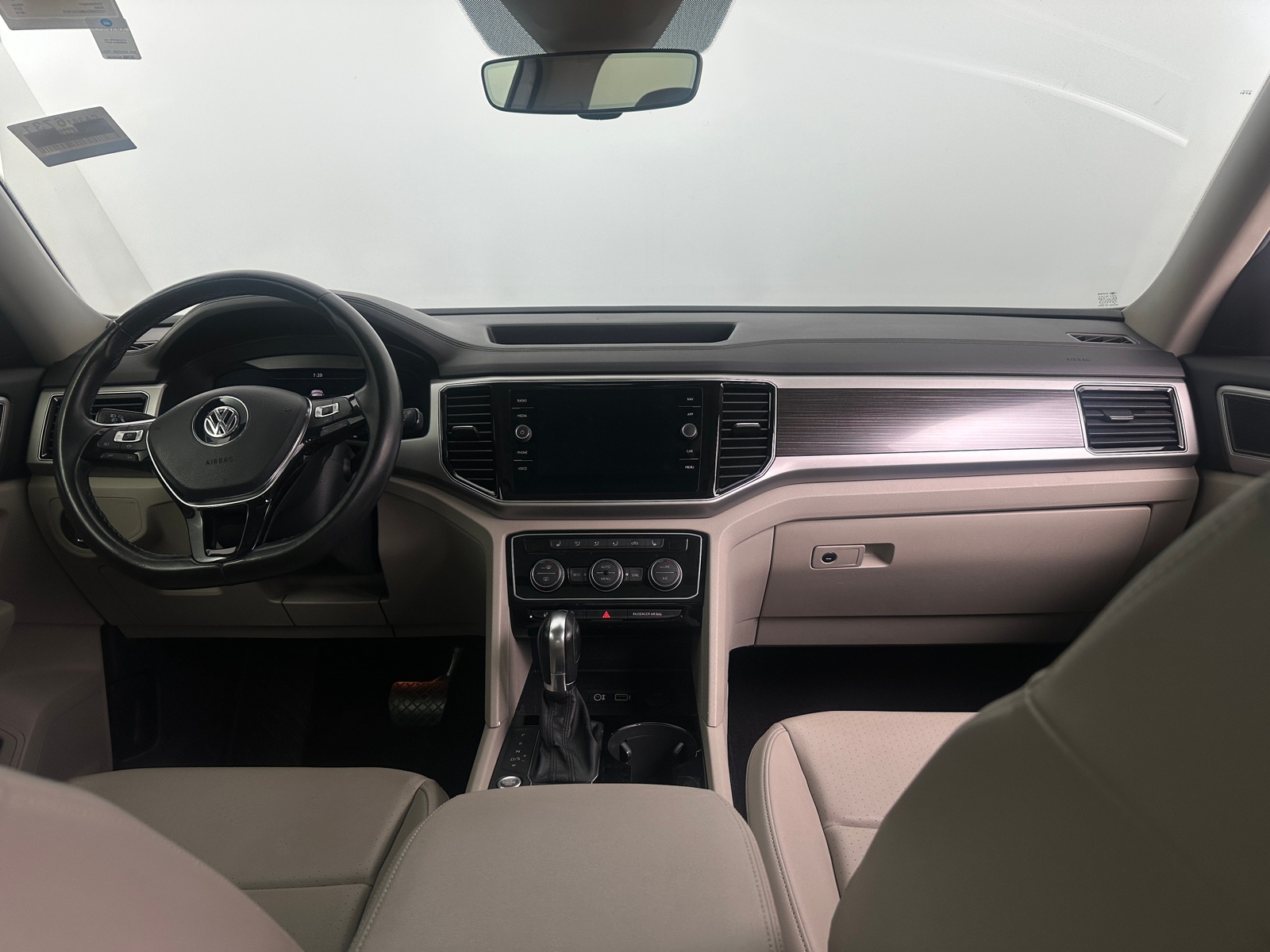 Thumbnail: 2019 Volkswagen Atlas - 2