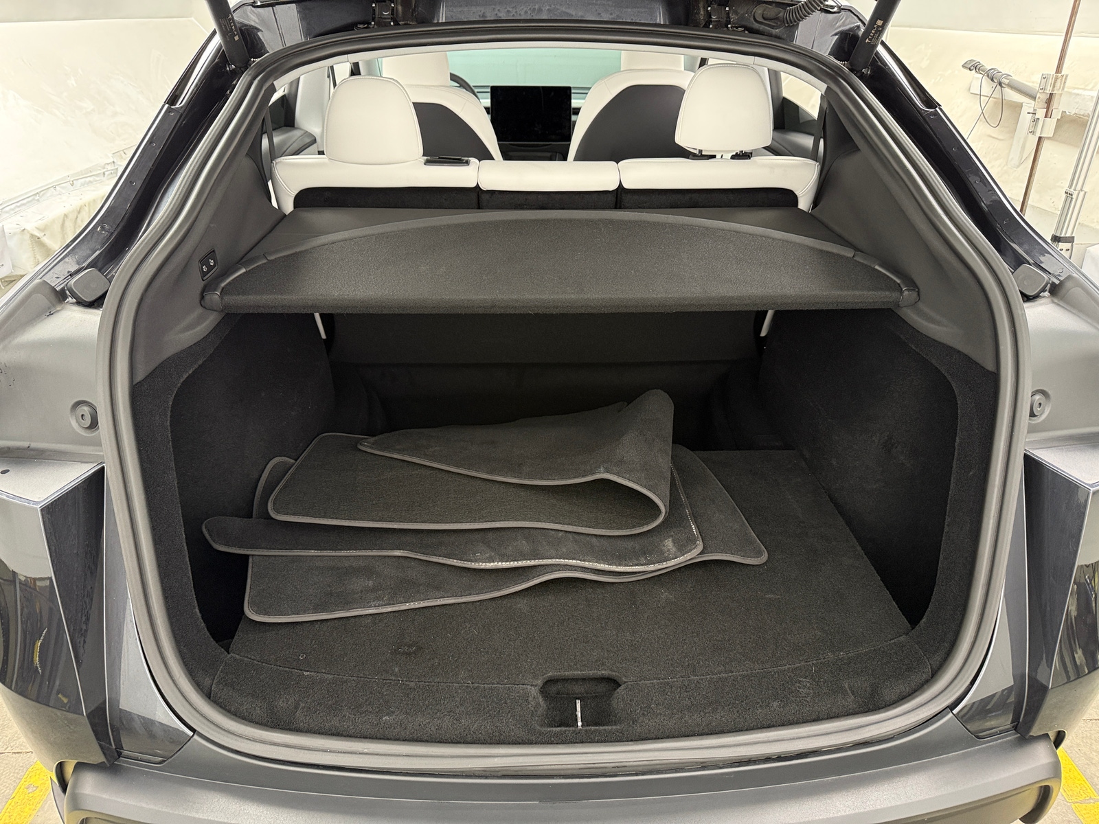 Thumbnail: 2026 Tesla Model Y - 6