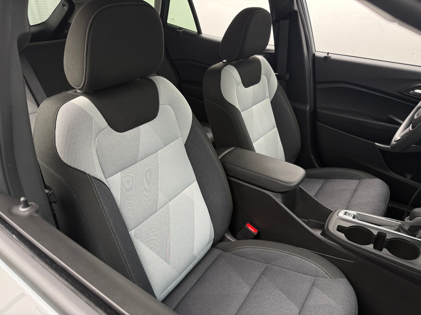 Thumbnail: 2025 Chevrolet Trax - 2