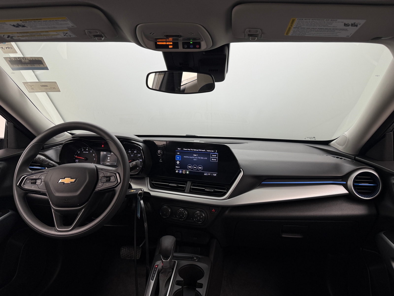 Thumbnail: 2025 Chevrolet Trax - 3