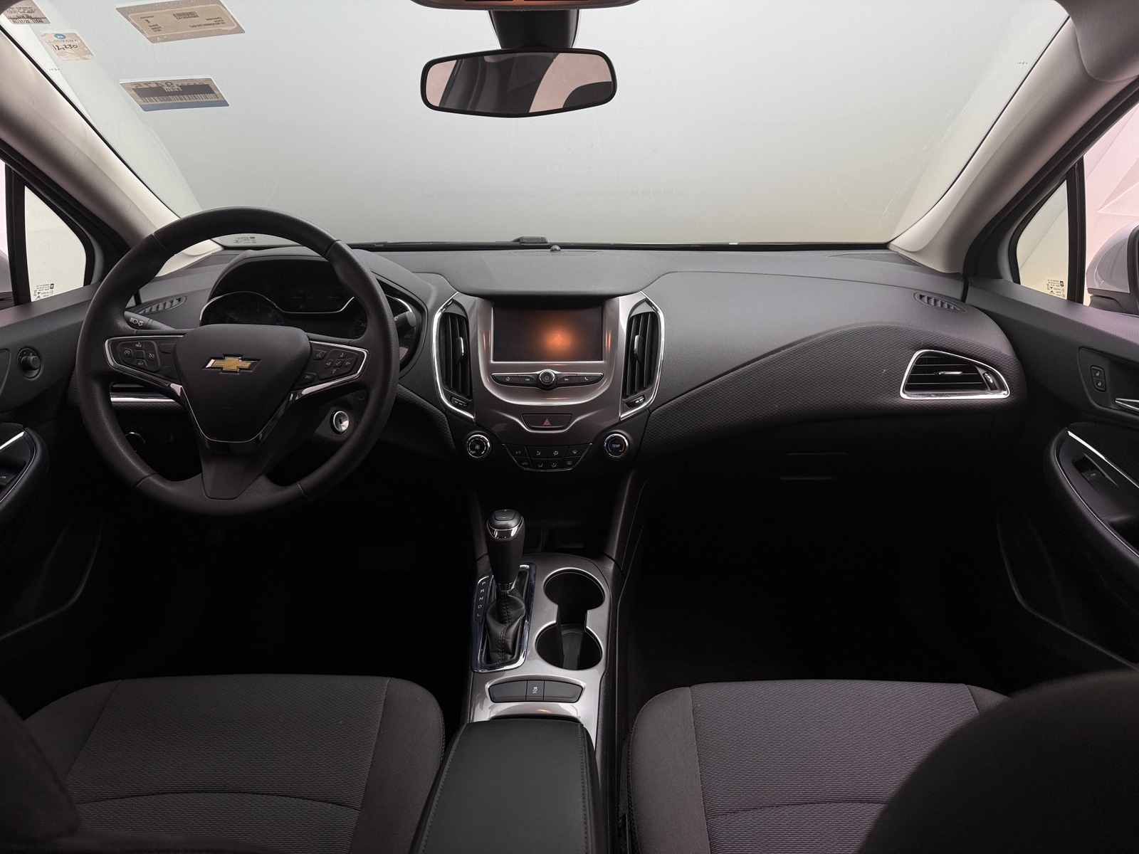 Thumbnail: 2017 Chevrolet Cruze - 3