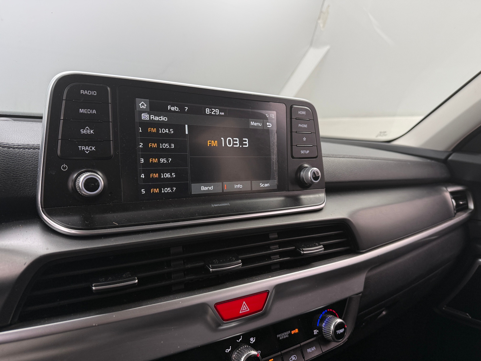 Thumbnail: 2020 Kia Telluride - 3