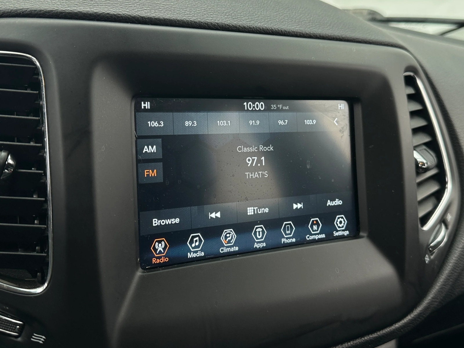 Thumbnail: 2019 Jeep Compass - 4